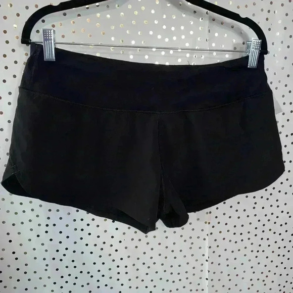 Vuori Black Shorts - Picture 1 of 8